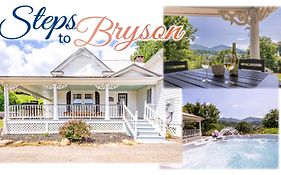 Steps To Bryson - Mtn Views, Hot Tub, Firepit, Walk To Town!